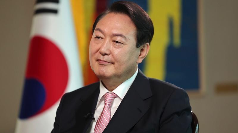 Yoon Suk Yeol  